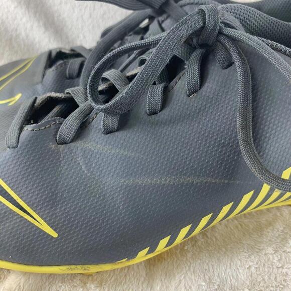Nike Jr Mercurial Vapor 12 Club Soccer Cleats AH7350-070 Dark Grey Sz 6Y Shoes - Picture 4 of 9